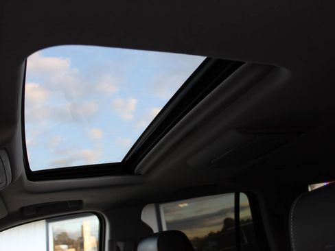 Used 2017 GMC Yukon Denali w/ Open Road Package image 14