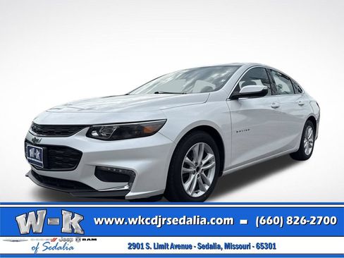 Used 2018 Chevrolet Malibu LT FWD image 12