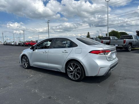 Used 2022 Toyota Corolla SE FWD image 3