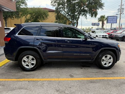 Used 2017 Jeep Grand Cherokee Laredo w/ Quick Order Package 2BE RWD image 5