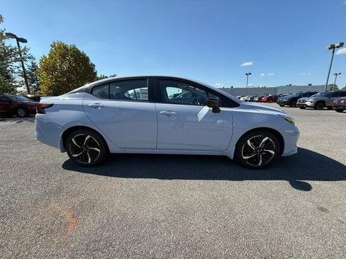 New 2025 Nissan Versa SR w/ Trunk Package image 4