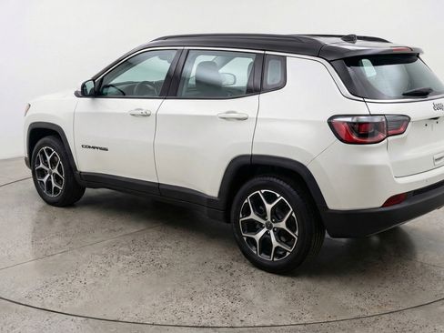 Used 2025 Jeep Compass Limited image 6