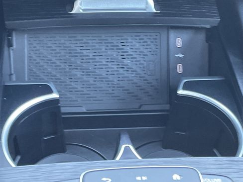 Certified 2025 Mercedes-Benz GLS 450 4MATIC image 35