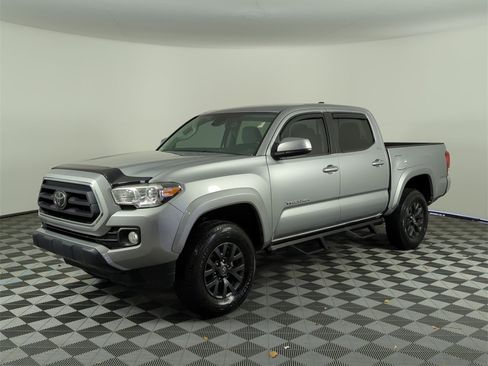 Used 2021 Toyota Tacoma SR5 image 2
