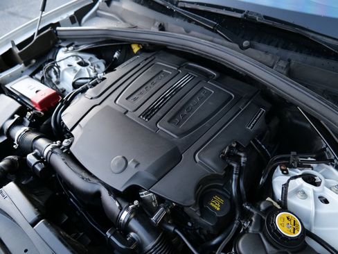 Used 2019 Jaguar F-PACE S image 56