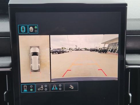Used 2025 GMC Yukon Denali AWD/4WD image 16