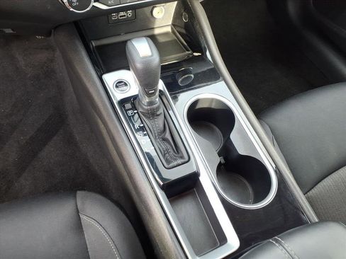 Used 2024 Nissan Altima 2.5 SV image 28