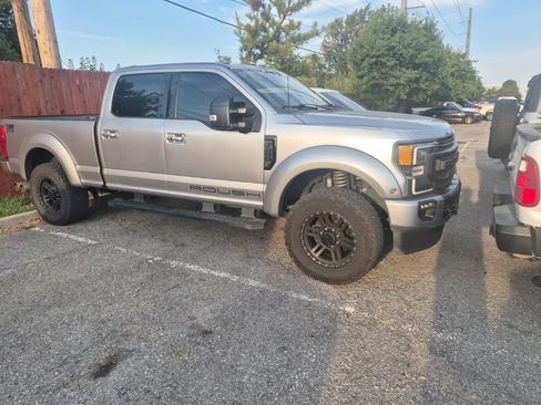 Used 2022 Ford F250 Lariat w/ Black Appearance Package AWD/4WD image 26