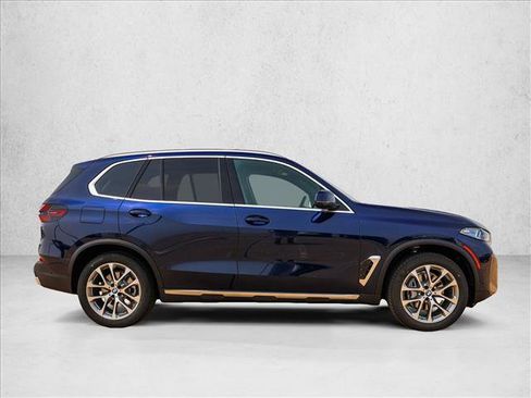 New 2026 BMW X5 xDrive40i w/ Climate Comfort Package AWD/4WD image 4