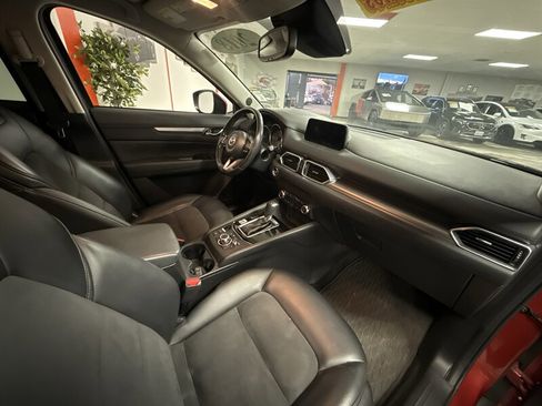 Used 2018 MAZDA CX-5 Touring w/ Preferred Equipment Package image 10