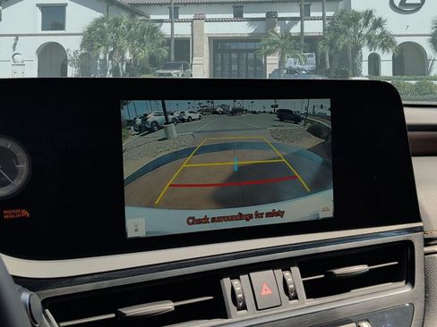 Used 2024 Lexus ES 350 w/ Premium Package FWD image 19