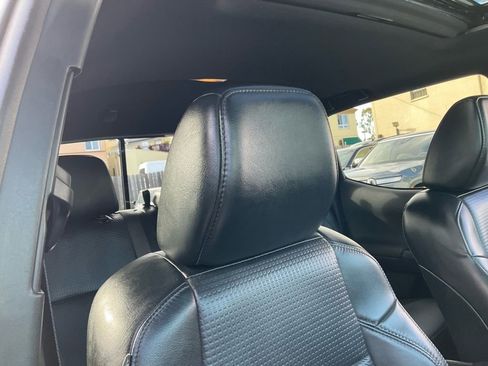 Used 2019 Toyota Tacoma TRD Off-Road w/ TRD Premium Off Road Package image 59