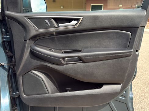 Used 2016 Ford Edge SEL w/ Equipment Group 201A AWD/4WD image 18