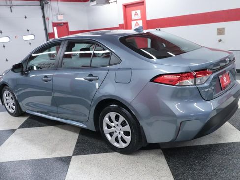 Used 2023 Toyota Corolla LE image 6