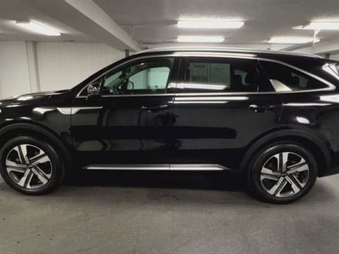 Used 2023 Kia Sorento EX AWD/4WD image 5
