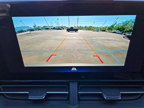 New 2026 Chevrolet Trax ACTIV w/ Sunroof Package FWD image 13