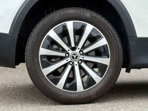 Used 2023 Mercedes-Benz GLB 250 image 37