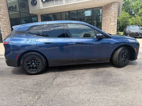 Used 2023 BMW iX xDrive50 w/ Premium Package AWD/4WD image 8