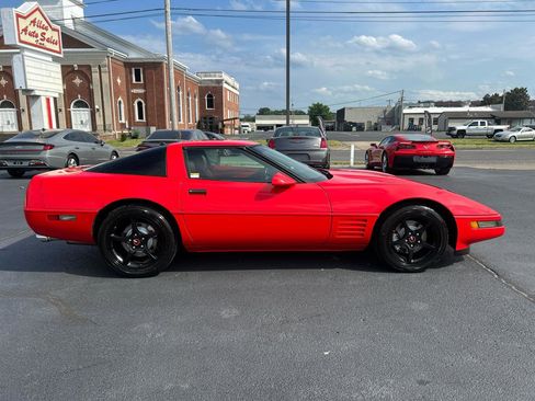 Used 1994 Chevrolet Corvette Coupe RWD image 4