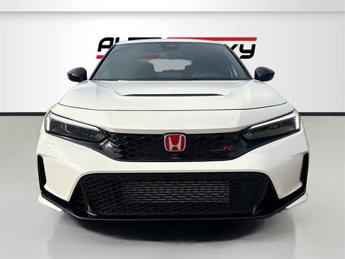 Used 2024 Honda Civic Type R image 2