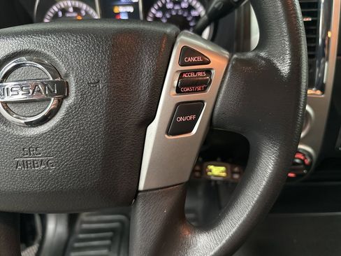 Used 2017 Nissan Titan SV image 16