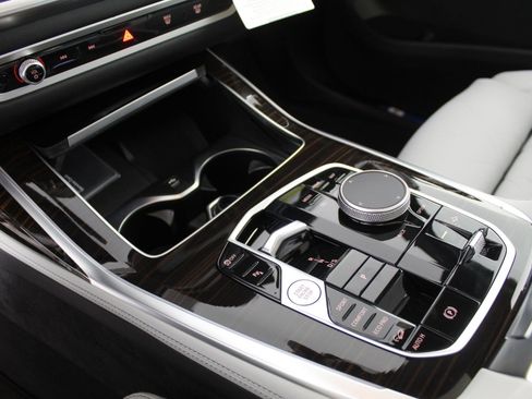 New 2026 BMW X7 xDrive40i image 15