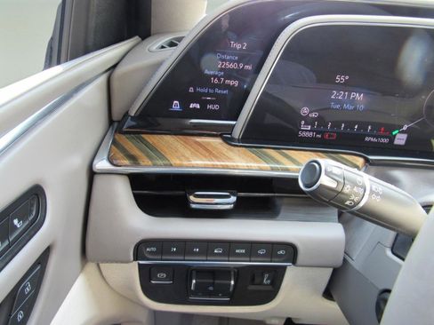 Used 2021 Cadillac Escalade Premium Luxury Platinum image 20