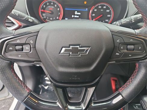 Used 2021 Chevrolet TrailBlazer RS w/ Sun and Liftgate Package image 11