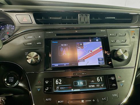 Used 2016 Toyota Avalon Limited w/ Toyota Safety Sense Package FWD image 21