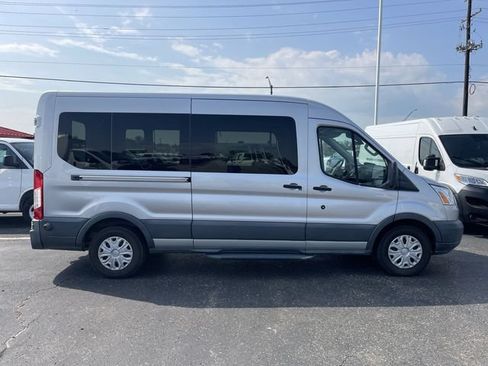 Used 2018 Ford Transit 350 XLT RWD image 5