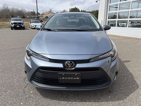 Used 2025 Toyota Corolla LE w/ LE Premium Package image 8