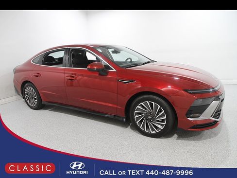 Certified 2024 Hyundai Sonata SEL FWD image 1