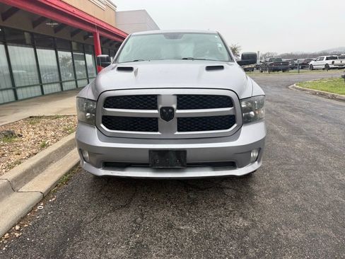 Used 2019 RAM 1500 Express w/ Wheel & Sound Group AWD/4WD image 3