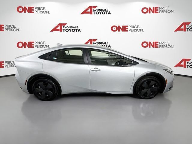Certified 2025 Toyota Prius LE FWD image 9