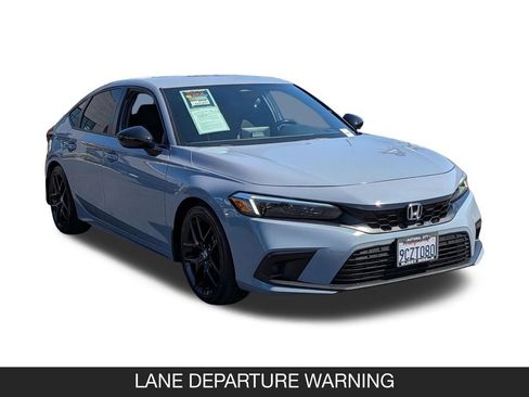 Used 2022 Honda Civic Sport image 2