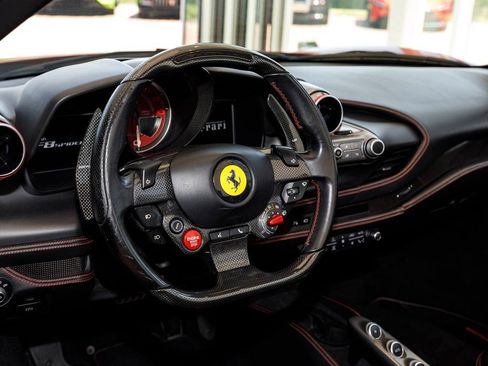 Used 2021 Ferrari F8 Spider RWD image 23