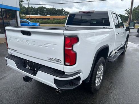 Used 2025 Chevrolet Silverado 2500 High Country w/ High Country Premium Package AWD/4WD image 11