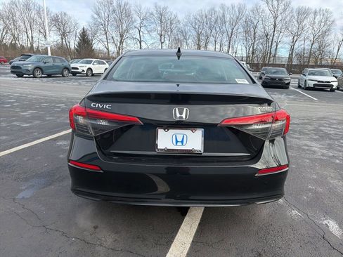 Used 2023 Honda Civic EX image 4