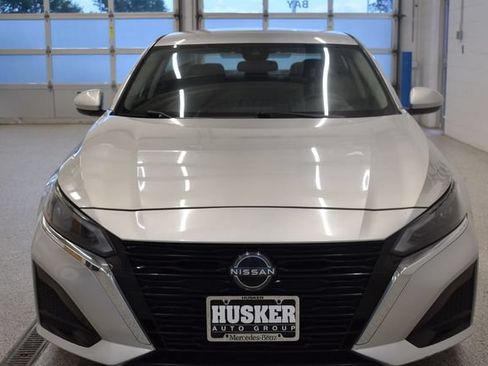 Used 2023 Nissan Altima 2.5 S FWD image 3
