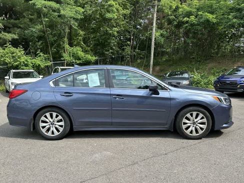 Used 2016 Subaru Legacy 2.5i Premium AWD/4WD image 3