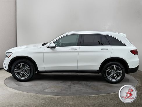 Used 2022 Mercedes-Benz GLC 300 4MATIC w/ Multimedia Package Lite image 4