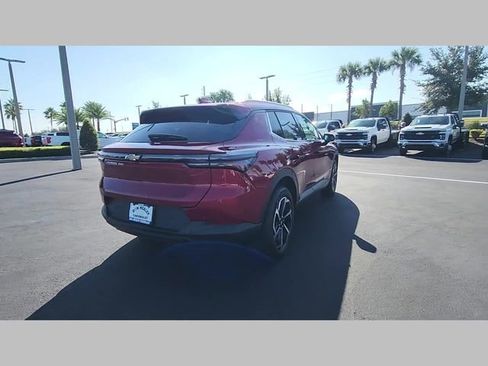 New 2026 Chevrolet Equinox EV LT image 29