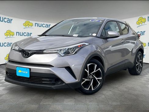 Used 2019 Toyota C-HR XLE image 3