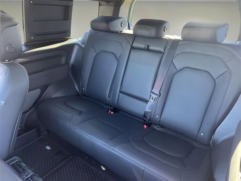 Used 2023 Land Rover Defender 110 75th Limited Edition image 11