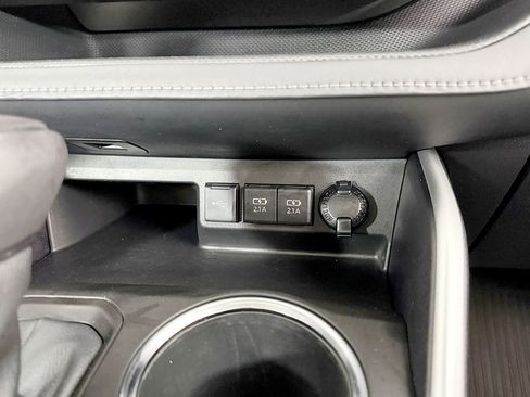 Used 2021 Toyota Highlander XLE image 64