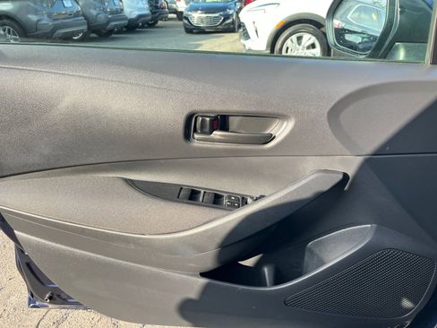 Used 2025 Toyota Corolla LE image 20