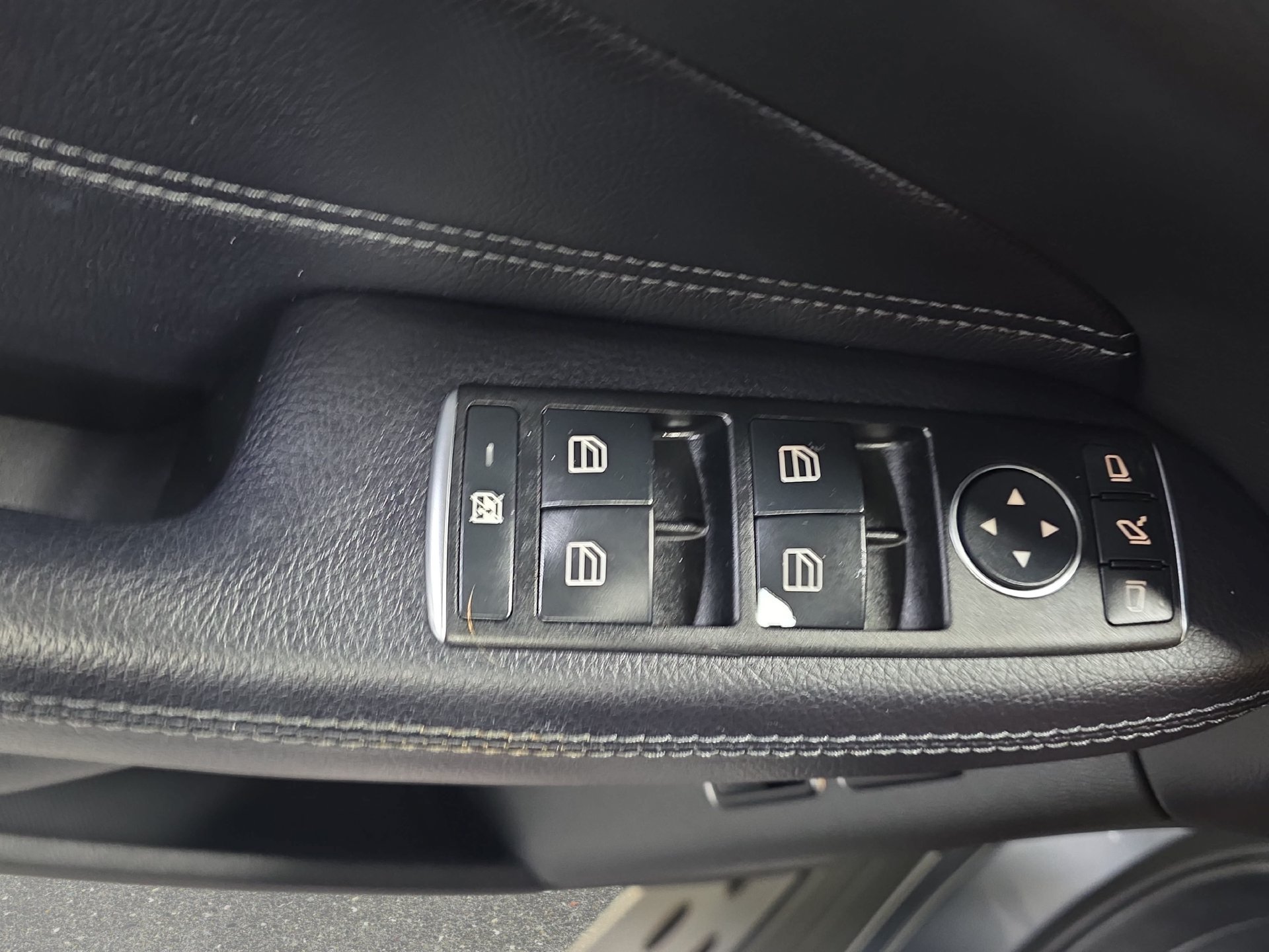 Used 2019 Mercedes-Benz GLS 450 4MATIC image 27