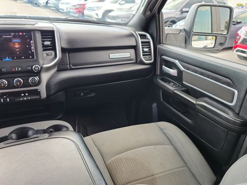 Used 2024 RAM 2500 Big Horn AWD/4WD image 23