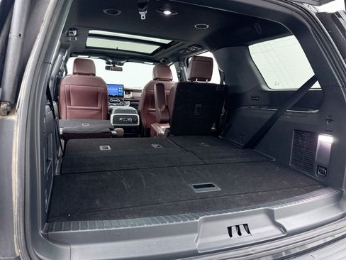 Used 2024 Ford Expedition Limited image 34
