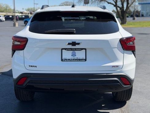New 2026 Chevrolet Trax RS w/ Driver Confidence Package FWD image 6